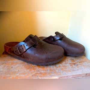 Boston oiled leather Birkenstock clogs size 38